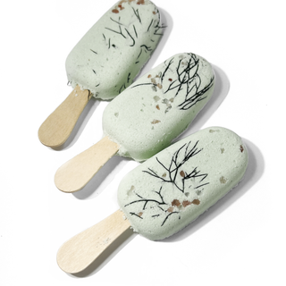 Botanical Bath Clay Pops With Dried Fruit and Epsom Salt